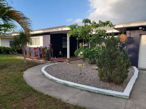1489 San Charles Dr, Dunedin, FL 34698