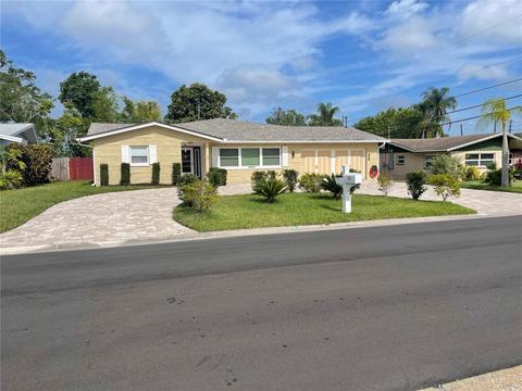 92 Oakwood Dr, Dunedin, FL 34698