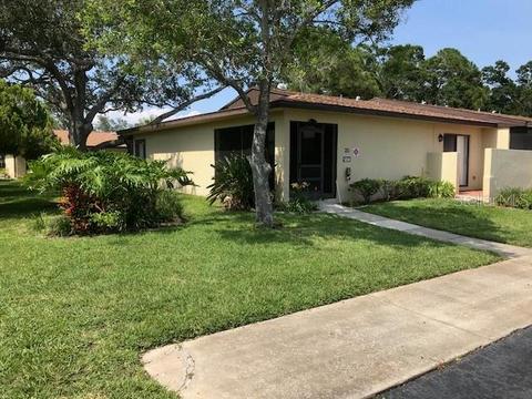 1204 10th Cir SE #1204, Largo, FL 33771