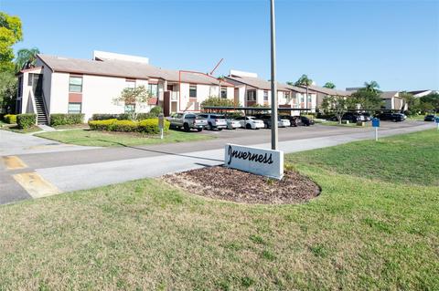 2599 Countryside Blvd #215, Clearwater, FL 33761