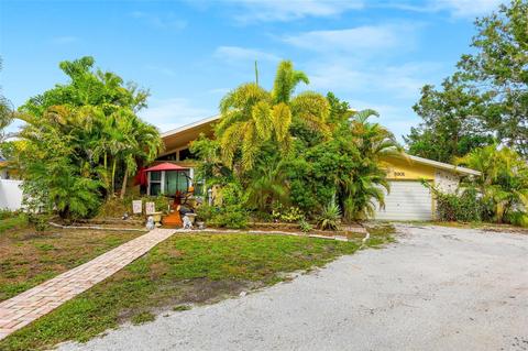 5201 55th St N, Saint Petersburg, FL 33709