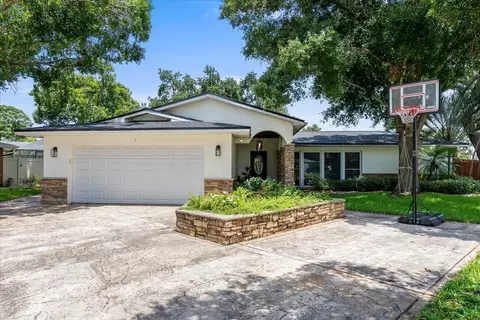 10484 138th St, Largo, FL 33774
