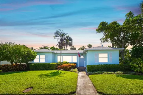 737 Bruce Ave, Clearwater Beach, FL 33767