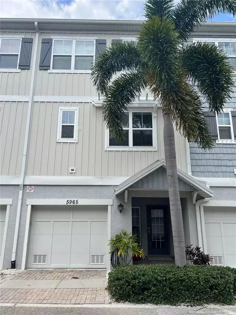 5965 Anchorage Way S, Saint Petersburg, FL 33712