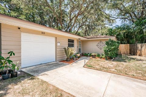 315 15th St NW, Largo, FL 33770
