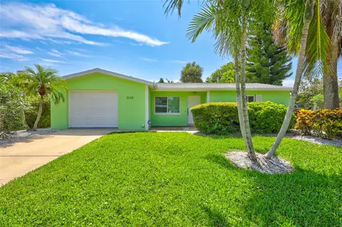929 Bruce Ave, Clearwater Beach, FL 33767