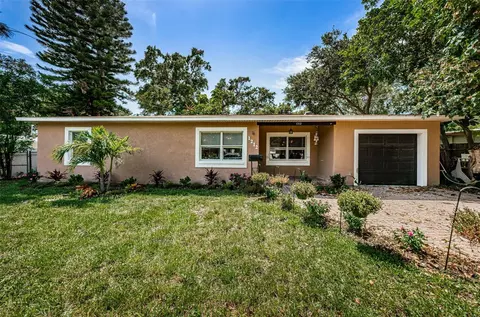 1212 Russell Dr N, Saint Petersburg, FL 33710
