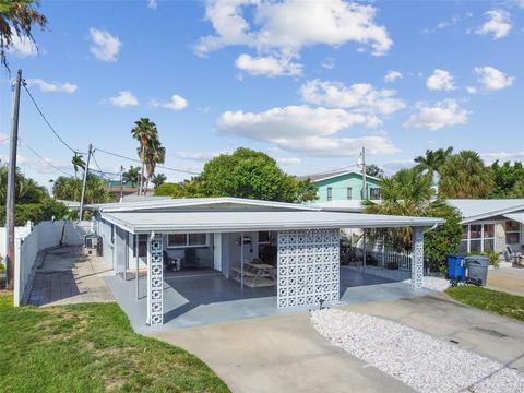 11175 1st St E, Treasure Island, FL 33706