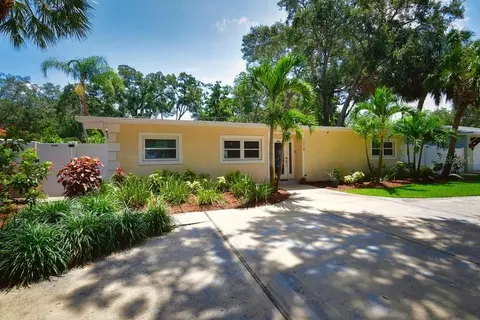 1219 Jungle Ave N, Saint Petersburg, FL 33710