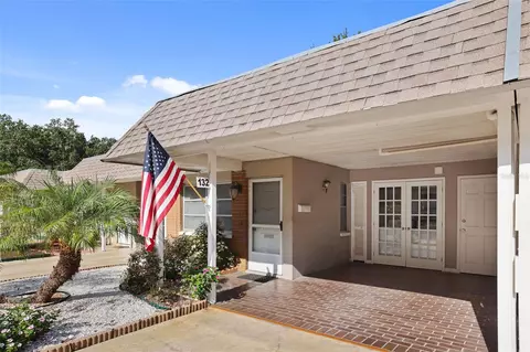 132 Sky Loch Dr E, Dunedin, FL 34698