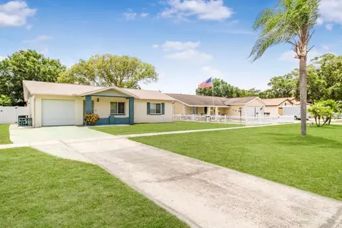 13077 Cumberland Dr, Largo, FL 33773