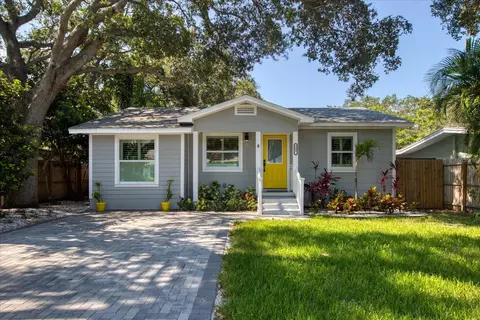 721 Bay St, Dunedin, FL 34698