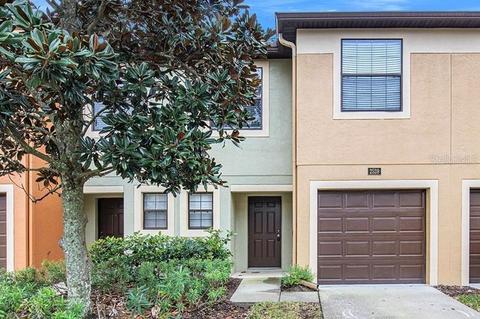 2528 Edgewater Falls Dr, Brandon, FL 33511