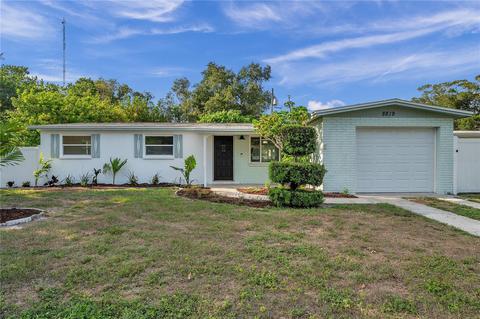 8819 79th Pl, Seminole, FL 33777