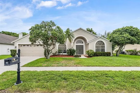 18517 Kingbird Dr, Lutz, FL 33558