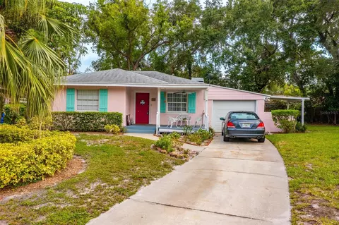 239 Park Cir S, Dunedin, FL 34698