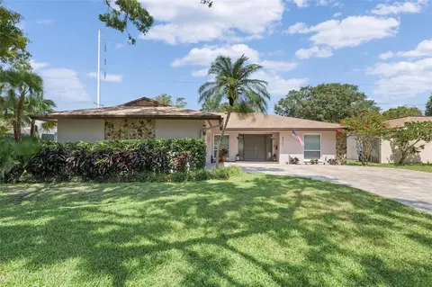 8822 15th Ln N, Saint Petersburg, FL 33702