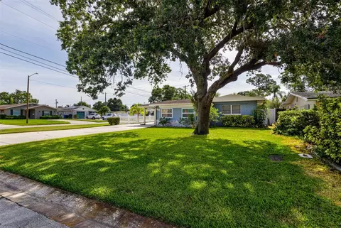 9111 3rd St N, Saint Petersburg, FL 33702