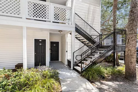 3304 Haviland Ct #101, Palm Harbor, FL 34684
