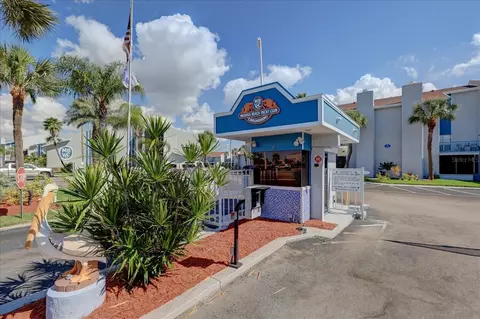 260 Medallion Blvd #G, Madeira Beach, FL 33708