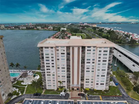 5220 Brittany Dr S #802, Saint Petersburg, FL 33715