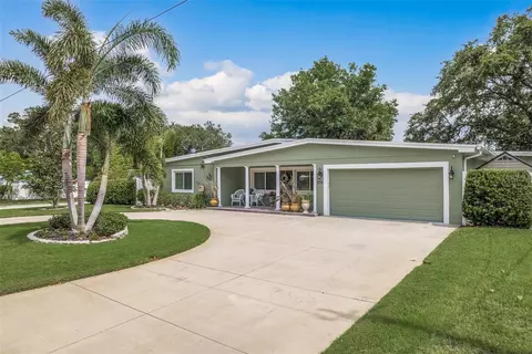 329 Carl Ave, Belleair, FL 33756