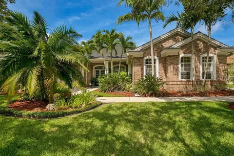 7884 Lantana Creek Rd, Seminole, FL 33777