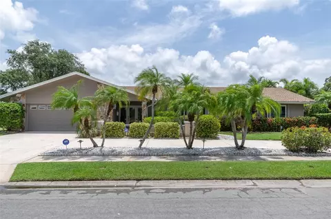 6807 Augusta Blvd, Seminole, FL 33777
