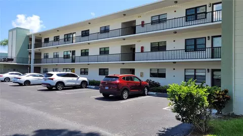 5980 Terrace Park Dr N #112, Saint Petersburg, FL 33709