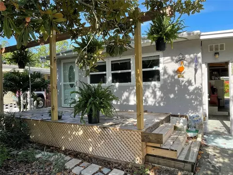 5032 Yellow Pine St N, Saint Petersburg, FL 33709