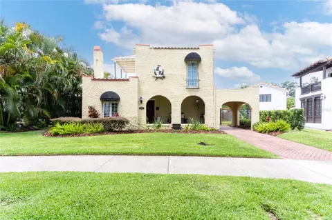 2312 Andalusia Way NE, Saint Petersburg, FL 33704