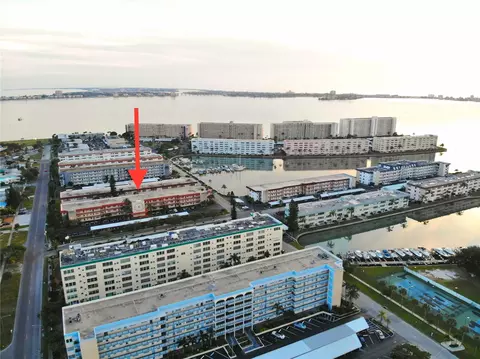 5840 30th Ave S #205, Gulfport, FL 33707