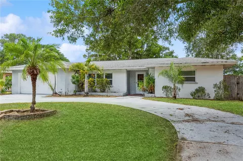 632 Oakwood Dr, Dunedin, FL 34698