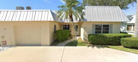 6554 Green Valley Dr, Seminole, FL 33777
