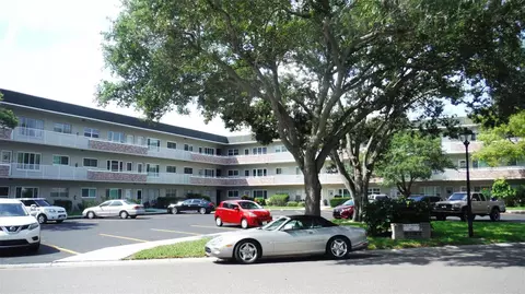 2427 Rhodesian Dr #69, Clearwater, FL 33763