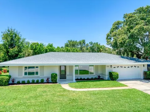 2909 Sunset Blvd, Belleair Bluffs, FL 33770