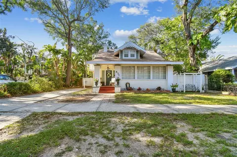 871 16th Ave N, Saint Petersburg, FL 33704