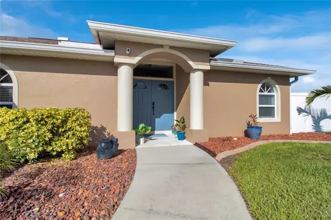 7459 Regina Dr, Englewood, FL 34224