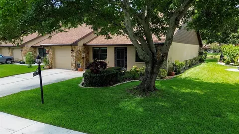 9975 Lake Seminole Dr W, Largo, FL 33773