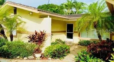9225 2nd St N, Saint Petersburg, FL 33702