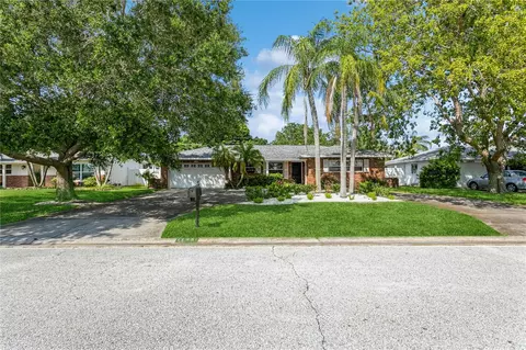 11891 Walker Ave, Seminole, FL 33772