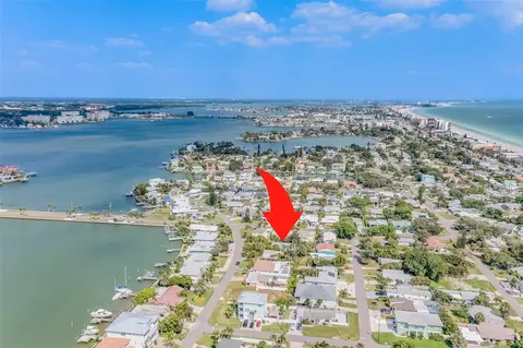 16102 Redington Dr, Redington Beach, FL 33708