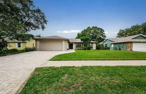 46 Crane Dr, Safety Harbor, FL 34695