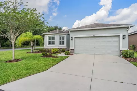 9887 Gap Wedge Dr, San Antonio, FL 33576