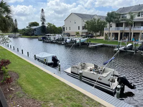348 Moorings Cove Dr #348, Tarpon Springs, FL 34689