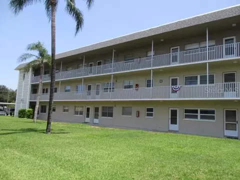 5725 12th Ave N #103D, Saint Petersburg, FL 33710