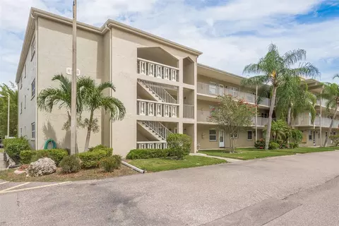 938 Virginia St #101, Dunedin, FL 34698