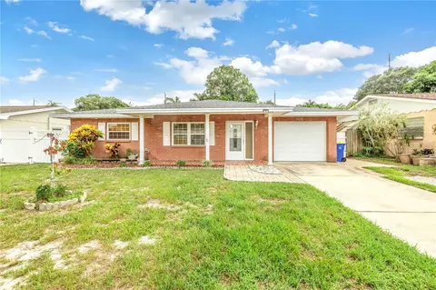 11076 Freedom Way, Seminole, FL 33772