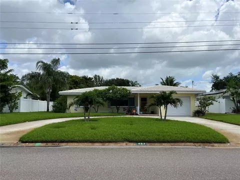 497 45th Ave NE, Saint Petersburg, FL 33703