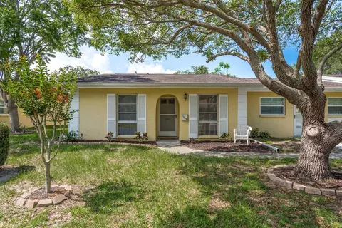 1009 De Soto Dr #5, Dunedin, FL 34698